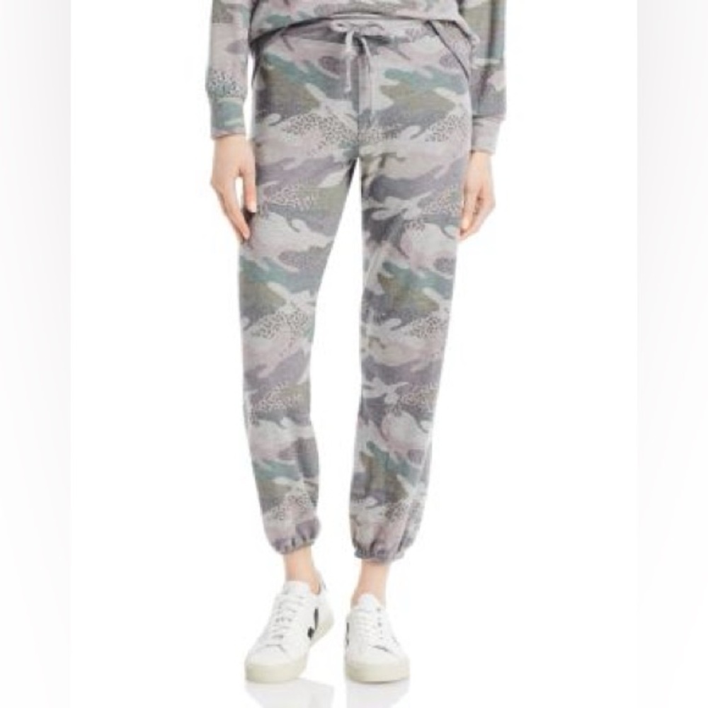 NWT Sold Out Sundry Abstract Camo Joggers –  Vanity Size 2/Women’s Medium